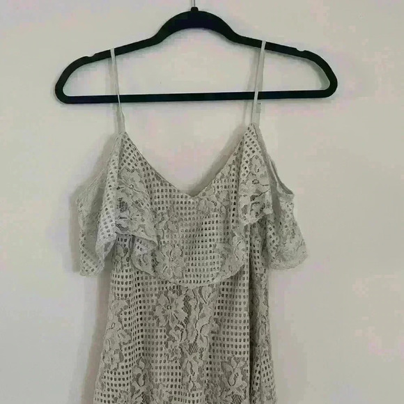 NWT WAYF Luxia Off Shoulder Lace Dress - Picture 5 of 8